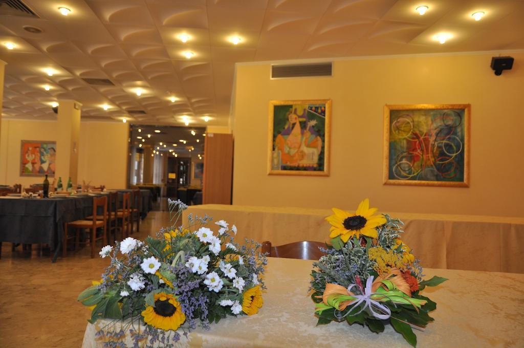Hotel Terme Di San Vittore Genga  Εξωτερικό φωτογραφία