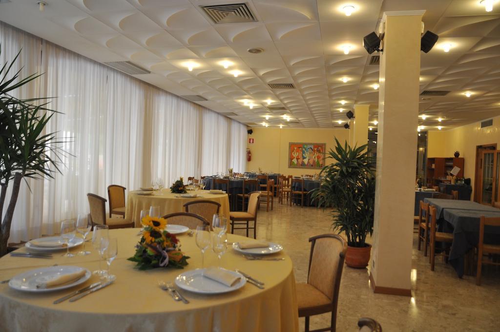 Hotel Terme Di San Vittore Genga  Εξωτερικό φωτογραφία